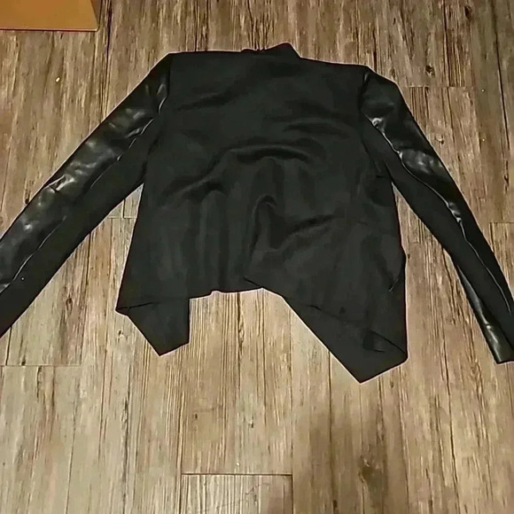 Womens Bagatelle Collection Black Suede Leather Look Cardigan Medium - Picture 5 of 5